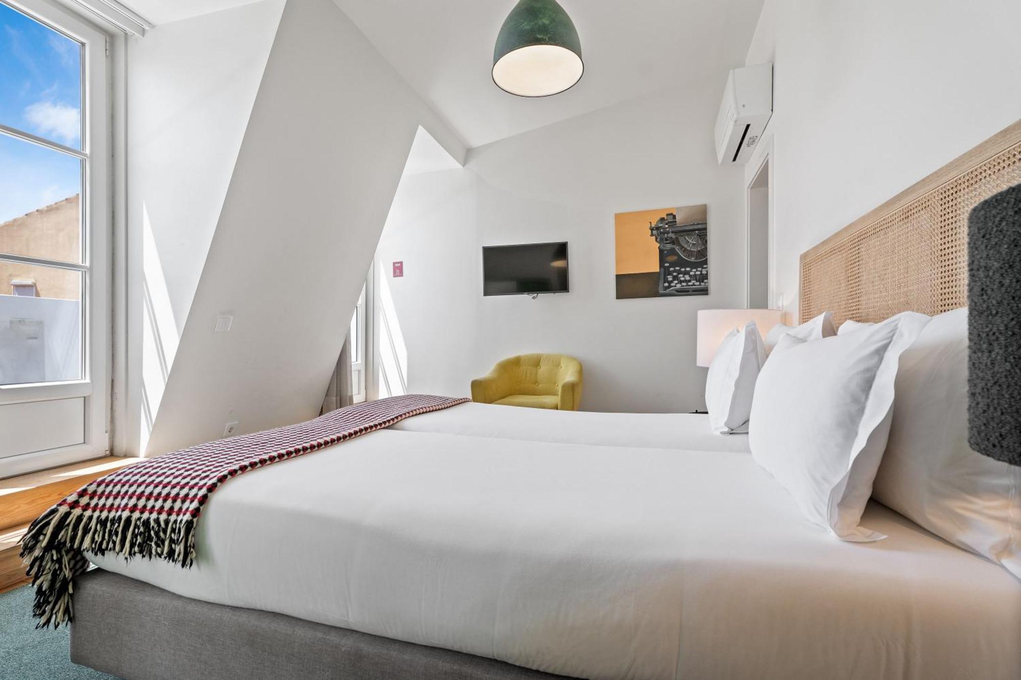 Double Room with View,1697950122:JPEG